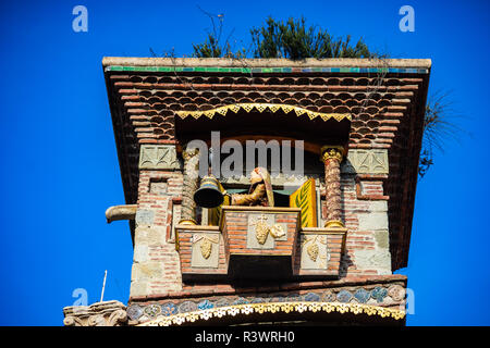 Tour de l'horloge célèbre chute dans la vieille ville de Tbilissi, Géorgie Banque D'Images