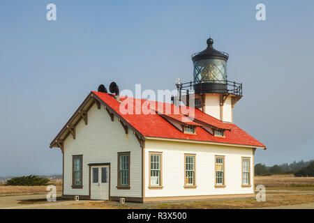 Le phare de Point Cabrillo Marine et préserver, près de Mendocino Côte nord de la Californie, USA Banque D'Images