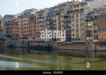 Maisons de Florence près de Ponte Vecchio. Et de belles maisons anciennes à Florence. Banque D'Images