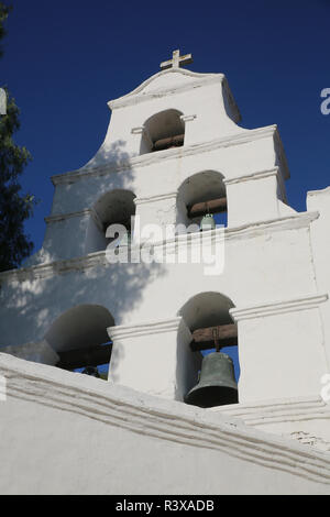 San Diego, Californie. Cinq clocher Mission San Diego de Alcalá Banque D'Images