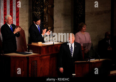 Le président Donald Trump donne un discours devant une session conjointe du Congrès le 28 février 2017 Banque D'Images