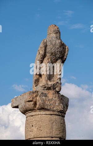 Eagle statue à Karakus Tumulus (monument tombe), Adıyaman, Turquie Banque D'Images