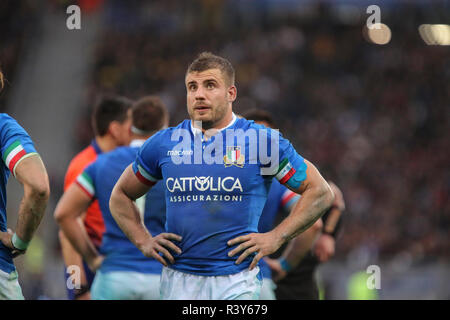 Roma, Italie. 24 novembre, 2018. L'intérieur de l'Italie Tommaso centre Castello prend souffle dans le match contre les Blacks en novembre Cattolica Test Match 2018 Credit : Massimiliano Carnabuci/Alamy Live News Banque D'Images