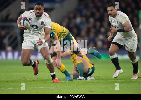 London, Royaume-Uni, samedi, 24 novembre 2018, le RFU, Rugby, stade, Angleterre, Joe COKANASIGA, d'exécution, au cours de l'automne 183, International l'Angleterre contre l'Australie, le Crédit : Peter SPURRIER/Alamy Live News Banque D'Images