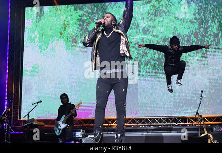 Ischgl, Autriche. 24 Nov, 2018. L'US-chanteur et auteur-compositeur Jason Derulo effectue au "Sommet de la montagne Concert d'ouverture' dans la métropole autrichienne de ski Ischgl. Crédit : Felix Hörhager/dpa/Alamy Live News Banque D'Images