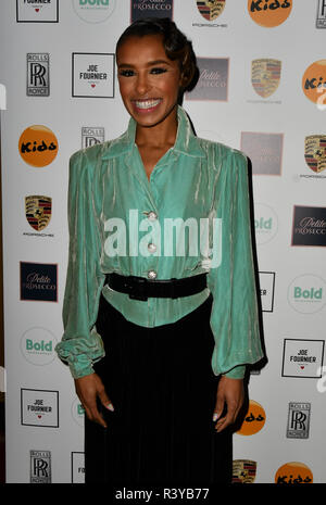 Melody Thornton assiste à un dîner afin de recueillir des fonds pour les enfants, un organisme qui appuie les enfants handicapés, les jeunes et leurs familles à Riverbank Park Plaza le 24 novembre 2018, Londres, Royaume-Uni. Credit Photo : Alamy/Capital Live News Banque D'Images