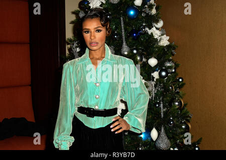 Melody Thornton assiste à un dîner afin de recueillir des fonds pour les enfants, un organisme qui appuie les enfants handicapés, les jeunes et leurs familles à Riverbank Park Plaza le 24 novembre 2018, Londres, Royaume-Uni. Credit Photo : Alamy/Capital Live News Banque D'Images