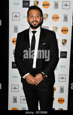 Joe Fournier lui-même organise un dîner pour collecter des fonds pour les enfants, un organisme qui appuie les enfants handicapés, les jeunes et leurs familles à Riverbank Park Plaza le 24 novembre 2018, Londres, Royaume-Uni. Credit Photo : Alamy/Capital Live News Banque D'Images