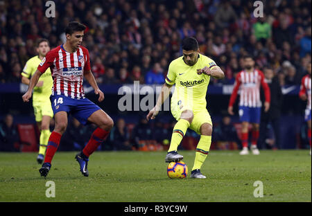 Madrid, Madrid, Espagne. 24 Nov, 2018. Luis Suarez (FC Barcelone) vu en action au cours de l'espagnol La Liga match entre l'Atletico Madrid et Barcelone au stade Wanda Metropolitano de Madrid. Credit : Manu Haiti/SOPA Images/ZUMA/Alamy Fil Live News Banque D'Images