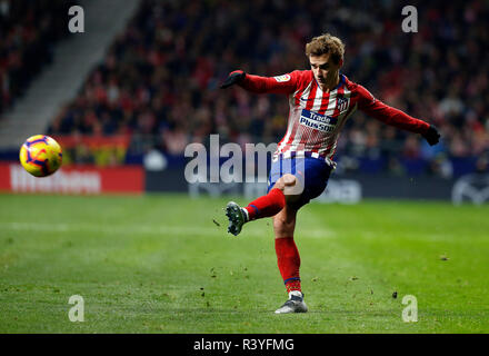 Antoine Griezmann (Club Atlético de Madrid) vu en action au cours de l'espagnol La Liga match entre l'Atletico Madrid et Barcelone au stade Wanda Metropolitano de Madrid. (Score final ; l'Atletico Madrid 1:1 FC Barcelone) Banque D'Images