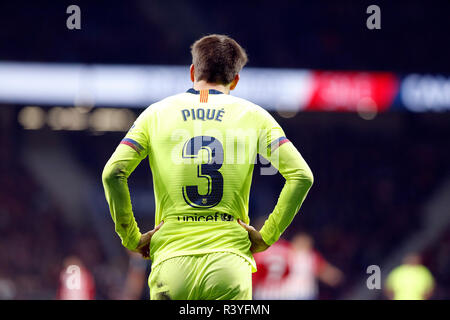 Gerard Piqué (FC Barcelone) vu en action au cours de l'espagnol La Liga match entre l'Atletico Madrid et Barcelone au stade Wanda Metropolitano de Madrid. (Score final ; l'Atletico Madrid 1:1 FC Barcelone) Banque D'Images