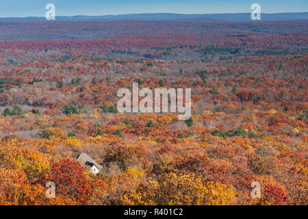 USA, Pennsylvania, Pocono Mountains, Mt. Pocono, vue depuis le bouton de Pocono, automne Banque D'Images