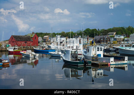 USA, Massachusetts, Cape Ann, Rockport, Rockport Harbor, bateaux et motif numéro un, célèbre cabane à pêche Banque D'Images