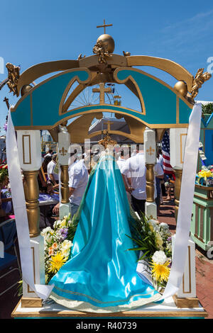 USA, Massachusetts, Cape Ann, Gloucester, la Fiesta, Italian-Portuguese festival communautaire de pêche, procession religieuse, statue de Madonna Banque D'Images