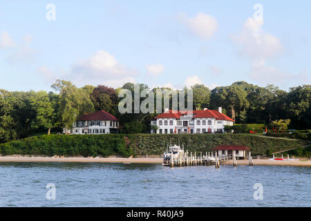 Maisons sur l'île Shelter, Long Island, New York, USA. (Usage éditorial uniquement) Banque D'Images