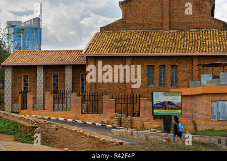 KIGALI, RWANDA - octobre 23,2017 Kiyovu : c'est l'ancienne Église Famille en KN 1 Rue.Il est prévu de le transformer en hôtel. Banque D'Images