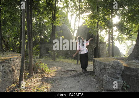 Aperçu de la méditation à l'ashram de dômes Beatles à Rishikesh, Inde Banque D'Images