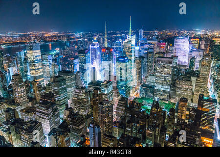 28-08-17, New York, USA : new york gratte-ciel dans la nuit Banque D'Images
