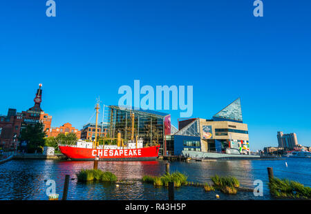 Baltimore Inner Harbor, le jour ensoleillé. Banque D'Images