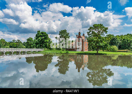 La Dutch House est situé dans le parc du Palais de Festetics Deg, Enying, Fejer comté, Central Transdanubia, Hongrie, Europe Banque D'Images