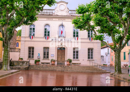 Mouans-Sartoux , France , 2016, 6 juin. Hôtel de ville situé dans le centre de la ville de Mouans-Sartoux Banque D'Images