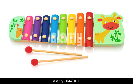 De couleur arc-en-ciel xylophone jouet en bois isolé sur fond blanc avec ombre de réflexion. Jouet en bois coloré métallophone isolated on a white background Banque D'Images