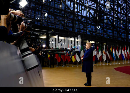 Bruxelles, Belgique. 25Th Nov 2018. Le président de la Lituanie, Dalia Grybauskaite arrive à assister à un sommet des dirigeants de l'extraordinaire de l'UE pour finaliser et formaliser l'accord Brexit. Alexandros Michailidis/Alamy Live News Banque D'Images