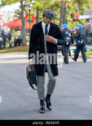 Charlotte, Caroline du Nord, USA. 25Th Nov, 2018. Quarterback Carolina Panthers Cam Newton arrivant à Bank of America Stadium avant son match contre les Seahawks de Seattle le 25 novembre 2018 à Charlotte, NC. Credit : Ed Clemente/ZUMA/Alamy Fil Live News Banque D'Images