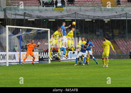 25 novembre 2018 - Naples, Campanie, Italie, 2020-10-25, Serie A italienne SSC Napoli Chievo Vérone - SC. en images.Résultat Final : 0 0 SSC Napoli Chievo Vérone SC. Crédit : Fabio Sasso/ZUMA/Alamy Fil Live News Banque D'Images