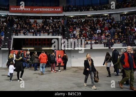 La Grèce. 25Th Nov, 2018. Les partisans du Parti communiste vu pendant l'événement d'anniversaire 100 ans du Parti communiste de Grèce, dans le stade de la paix et d'amitié, Neo Faliro. Credit : Giorgos Zachos SOPA/Images/ZUMA/Alamy Fil Live News Banque D'Images