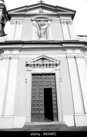 En Italie porte ancienne en bois et la texture ancian traditionnel clou Banque D'Images