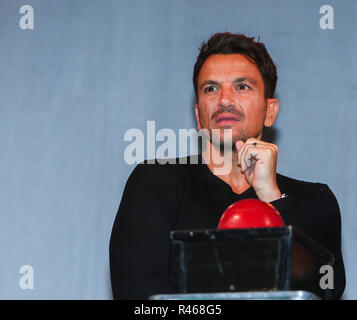 Peter André tourne sur la première lumière de Noël à Springfields Outlet Shopping & Jardins Festival à Spalding avec : Peter Andre Où : Spalding, Royaume-Uni Quand : 25 Oct 2018 Crédit : John Rainford/WENN Banque D'Images