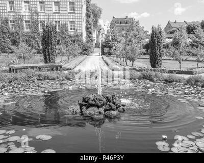 Le noir et blanc le prince Georg Jardin à Darmstadt Banque D'Images