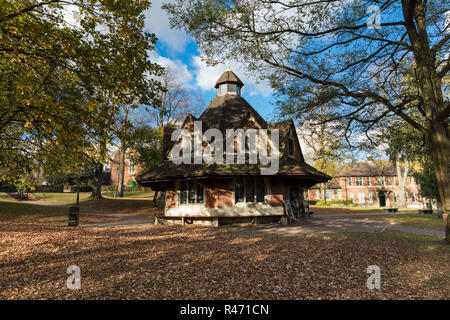 Bournville, Birmingham, Royaume-Uni, 29 octobre 2018, le Rest House sur le Livre vert Banque D'Images