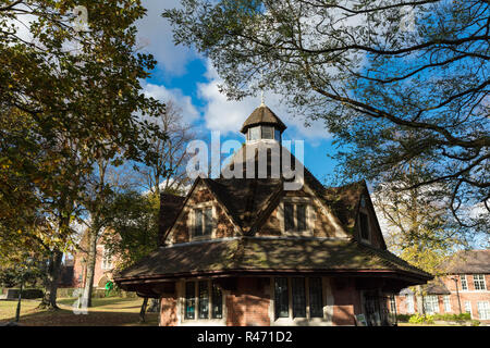 Bournville, Birmingham, Royaume-Uni, 29 octobre 2018, le Rest House sur le Livre vert Banque D'Images