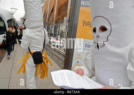 Les employés de la SEITA Riom protester contre la fermeture de l'atelier, Lyon, France Banque D'Images