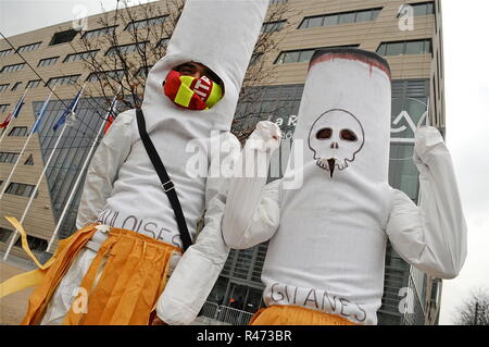 Les employés de la SEITA Riom protester contre la fermeture de l'atelier, Lyon, France Banque D'Images