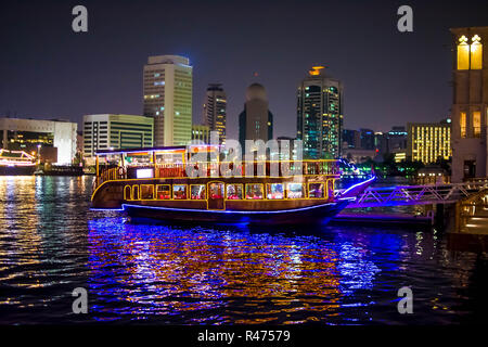 Dîner croisière en Dhow Dubai Banque D'Images