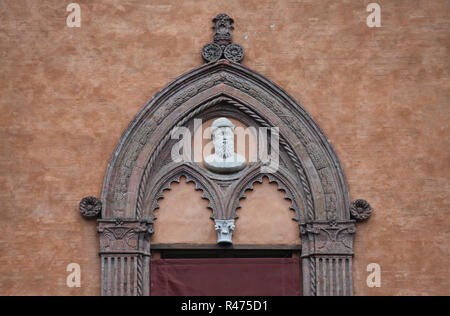 Façade du Palazzo Bolognini Amorini Salina à Bologne Banque D'Images