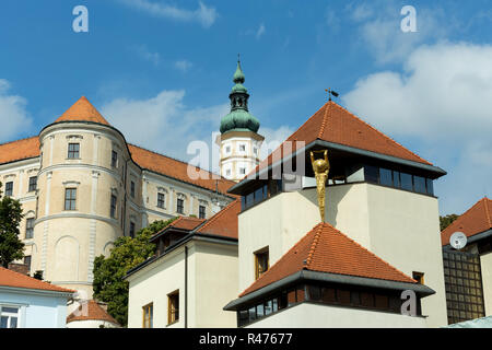 Château en ville Mikulov en République Tchèque Banque D'Images