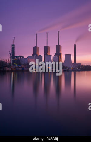 Power Plant à Berlin lichterfelde au coucher du soleil Banque D'Images