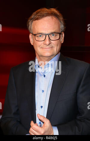 Frank Plasberg, Hart aber Fair, WDR Fernsehnstudio B, Koeln, 18.04.2016 Banque D'Images