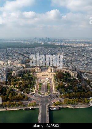 Vue sur le Musée national de la Marine depuis le sommet de la Tour Eiffel Banque D'Images