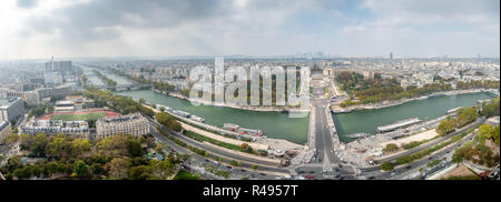 Vue panoramique du centre-ville de Paris vers le Musée national de la Marine Banque D'Images