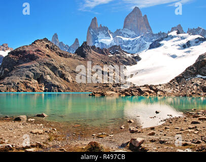 Paysage de montagne avec Mt Fitz Roy et Laguna de los Tres dans le Parc National Los Glaciares, Patagonie, Argentine, Amérique du Sud Banque D'Images