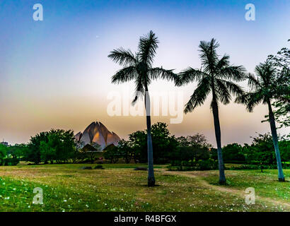 Temple du Lotus après le coucher du soleil, une vue de la nuit Banque D'Images