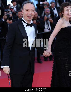 CANNES, FRANCE - 19 MAI 2018 : Roberto Benigni et Nicoletta Braschi marche le tapis rouge avant de 'l'homme qui a tué Don Quichotte de dépistage des Banque D'Images