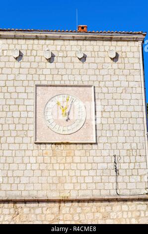 Hôtel de ville de Krk, Croatie horloge Banque D'Images