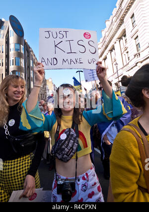 Vote du peuple mars Campagne : des centaines de milliers d'assister à Londres pro-UE Oct 2018 Anti-Brexit protester Banque D'Images