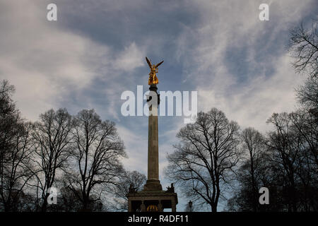 L'Ange de la paix ('Friedensengel') dans la capitale nationale Munich, Bavière, Allemagne Banque D'Images